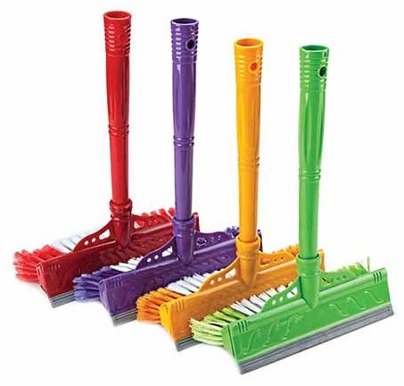 Сгон для окон со щеткой, 22см