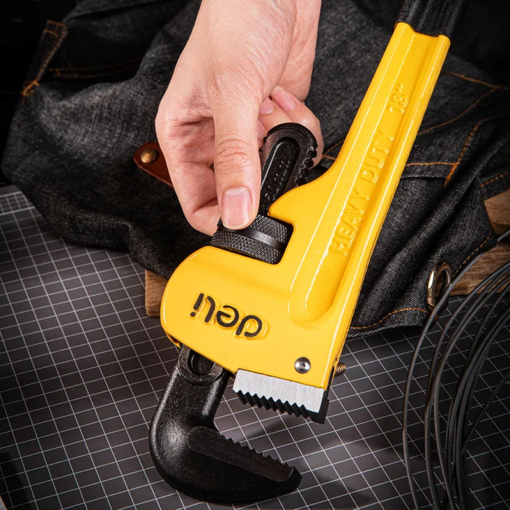 Ключ разводной Deli 