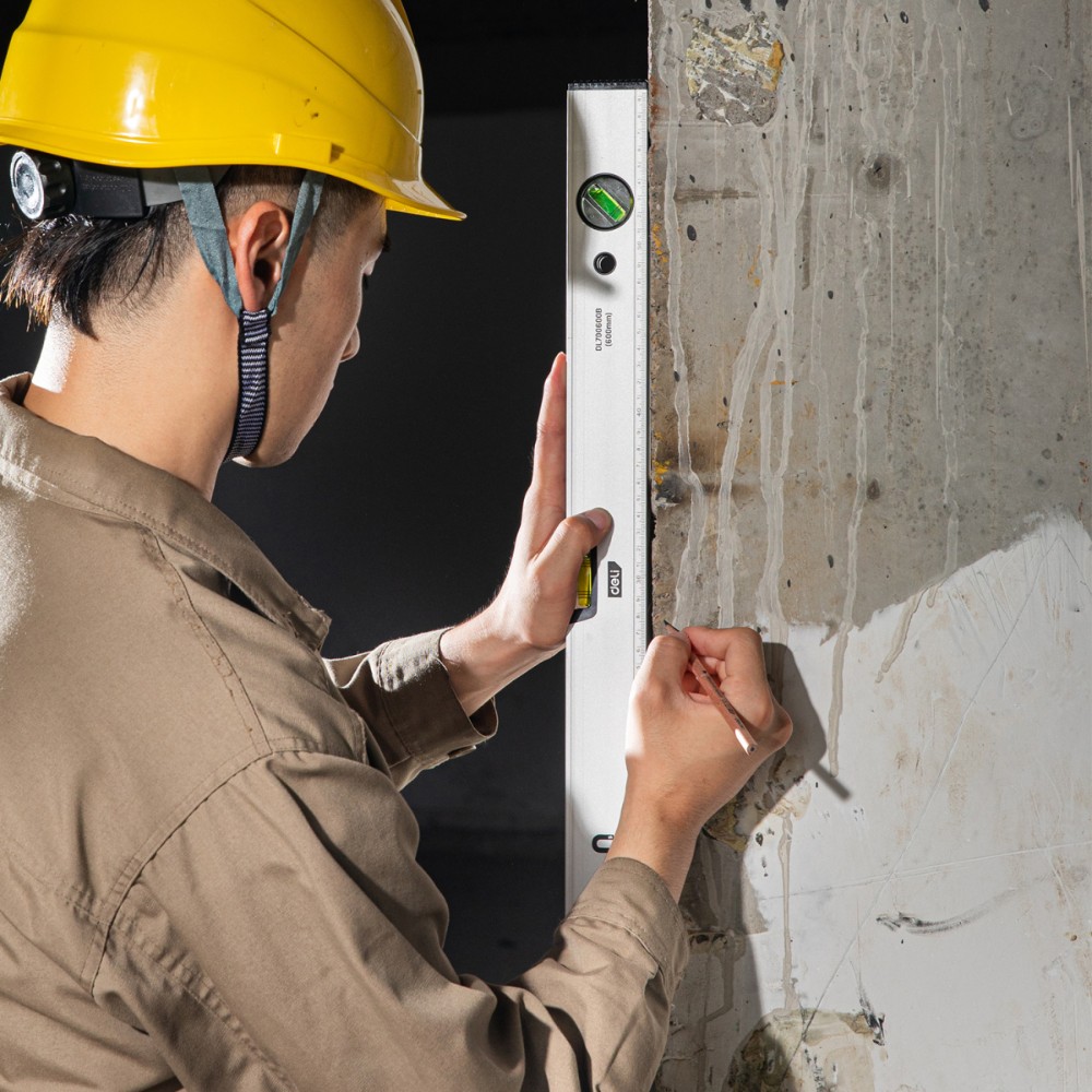 Уровень строительный Deli YS EDL700600B, 600 мм, магнит, алюминиевый сплав